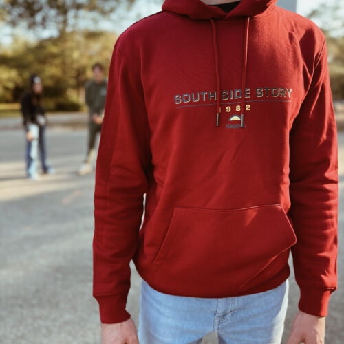 Jeune homme avec hoodie hibiscus Kepper